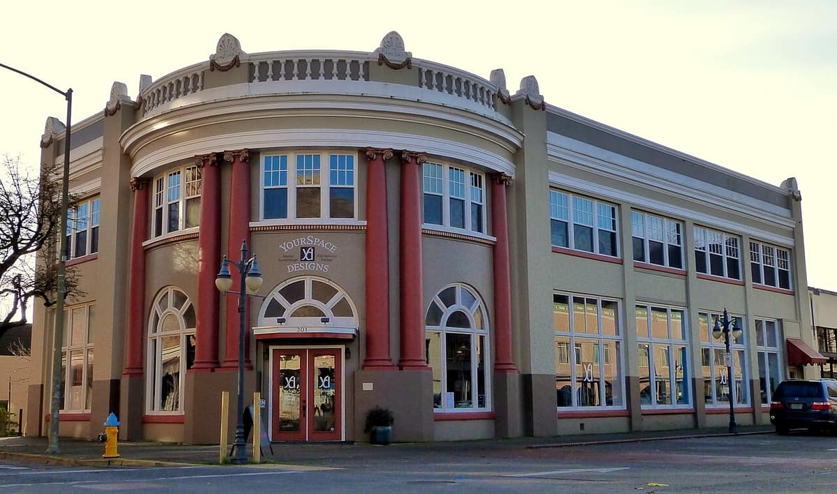 the historic 1923 Coos Bay National Bank Building on Central Avenue