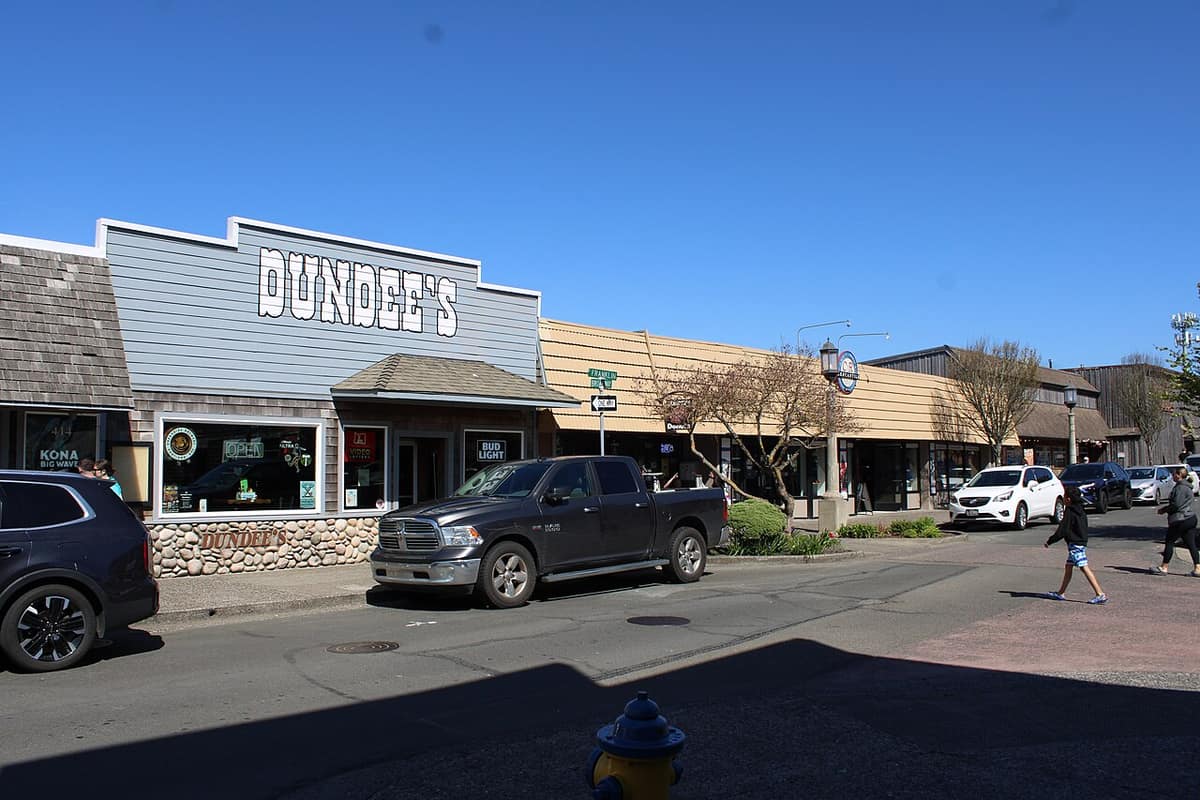 Restaurants and bars along Broadway in downtown Seaside, Oregon